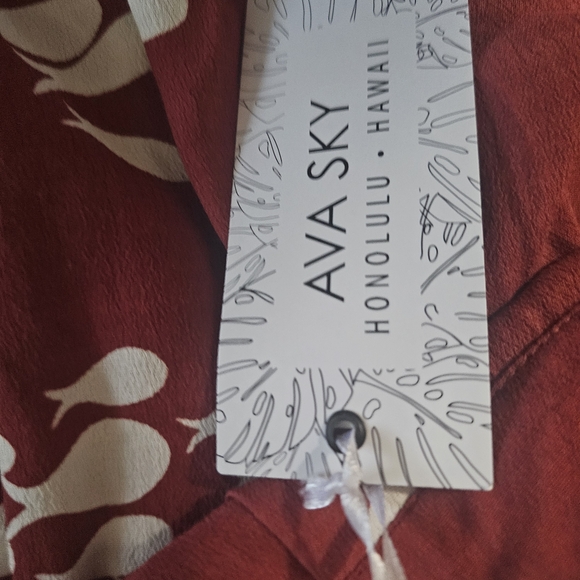 Ava Sky Maroon Wide Leg Pants with White Fish Print - Picture 4 of 7